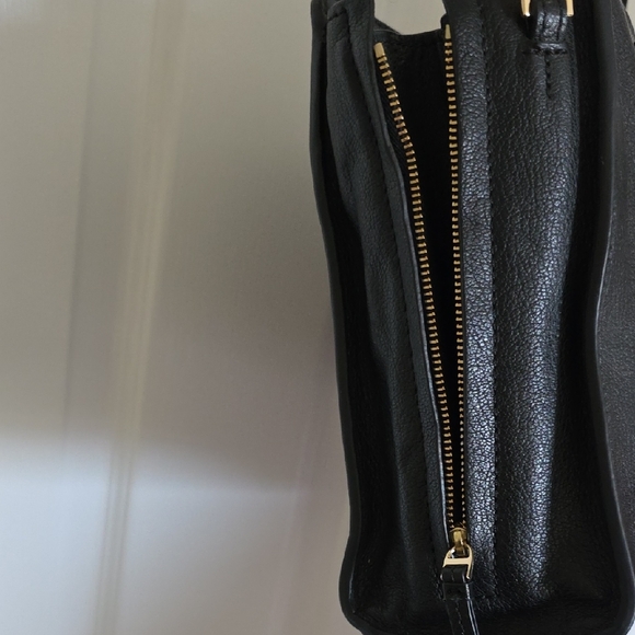 Tory Burch Elegant Black Crossbody Bag - Picture 4 of 7